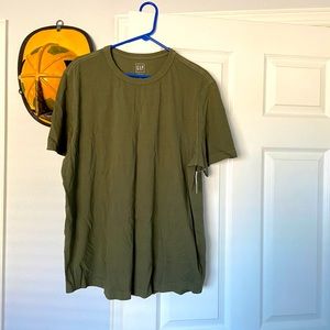 🆕 NWT-Gap Women’s Tee